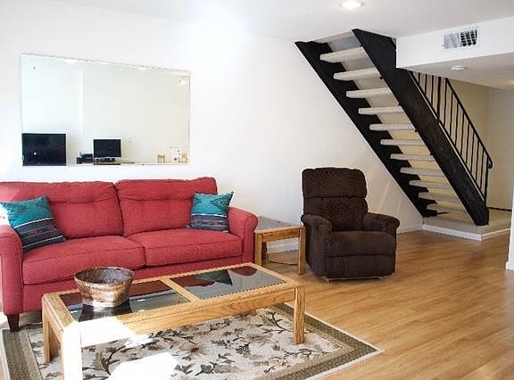 5th image of 2704 Meath Dr