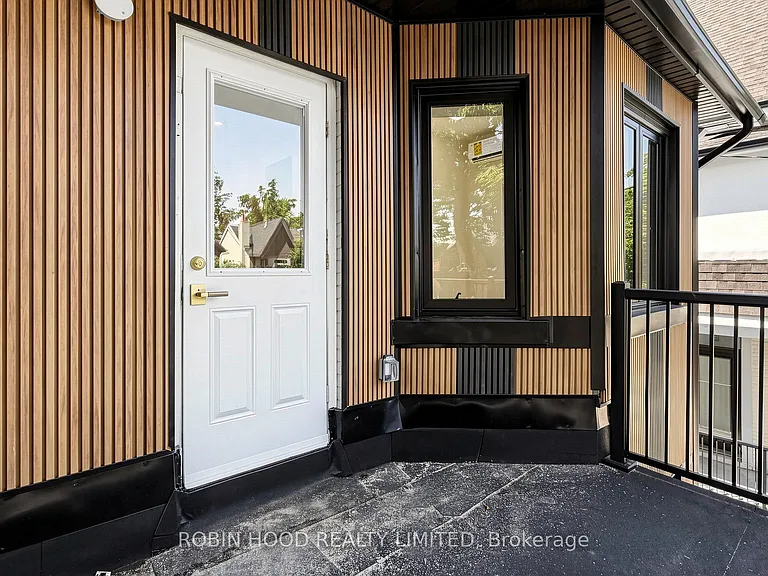24 Callender St #3 — Photo 9