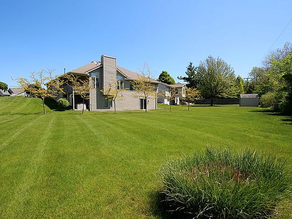 4th image of 434 Empire Dr SE