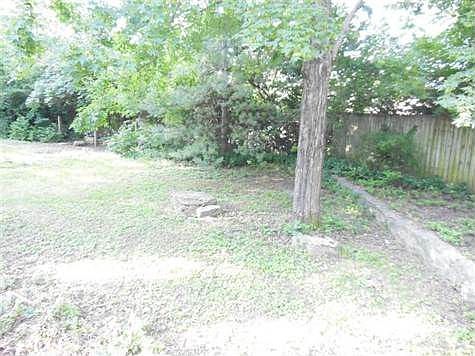 4th image of 216 Wilton Ave