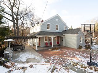 310 Burrows Rd, Kalamazoo, MI 49006