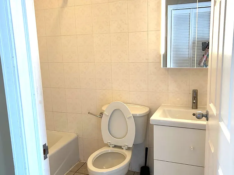 1119 Hamilton St #B — Photo 8
