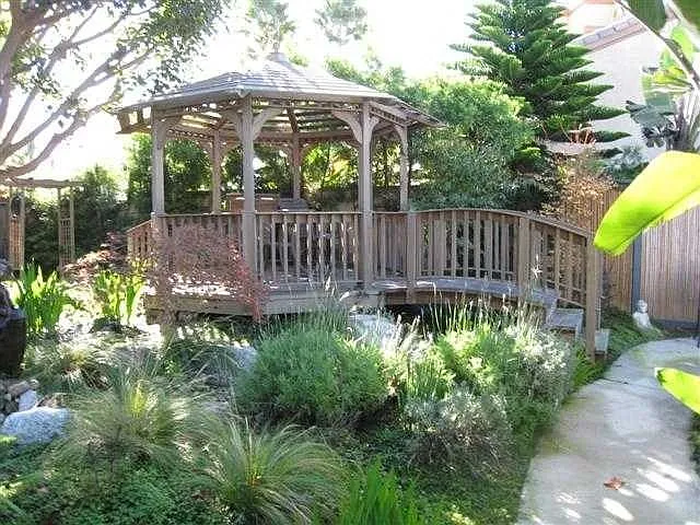 2373 Jefferson St — Photo 34
