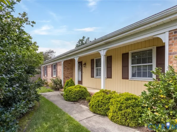 3640 Kiefer Rd, Chester, VA 23831