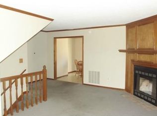7146 N Kingston Ct, Kansas City, MO 64119