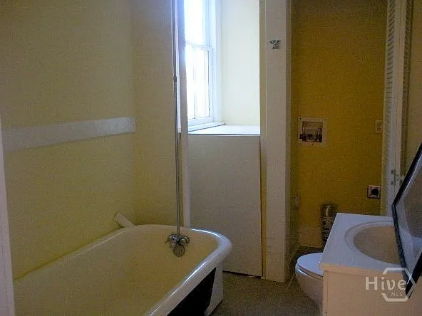 516B E Bolton St — Photo 8
