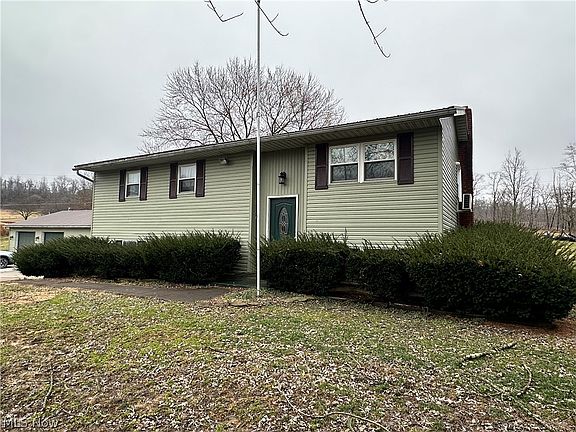 3rd image of 135 S Moose Eye Rd