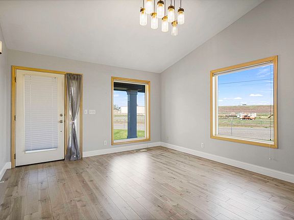 5th image of 11021 View Ln