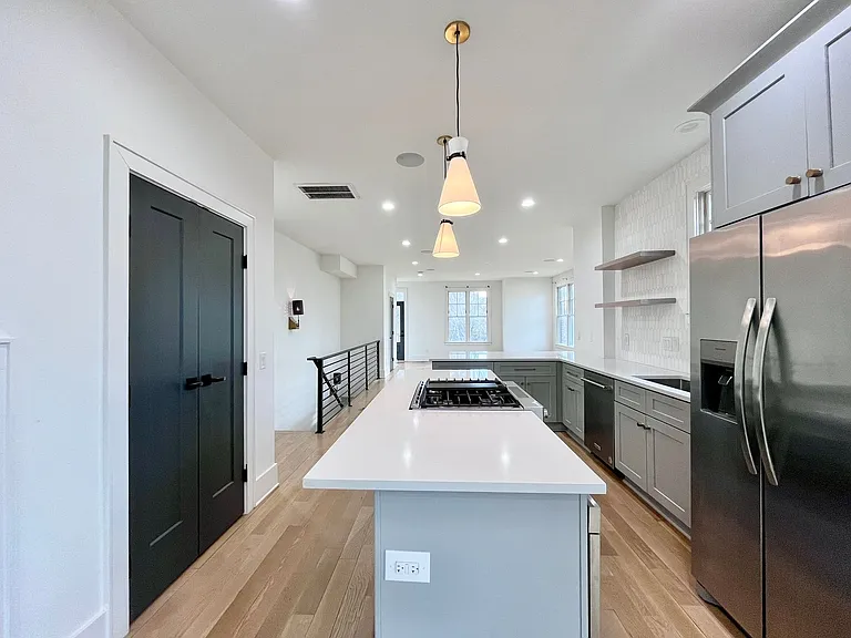 614 West Blvd — Photo 11