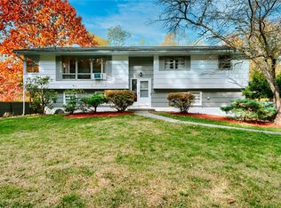 65 Cedar Valley Rd, Poughkeepsie, NY 12603