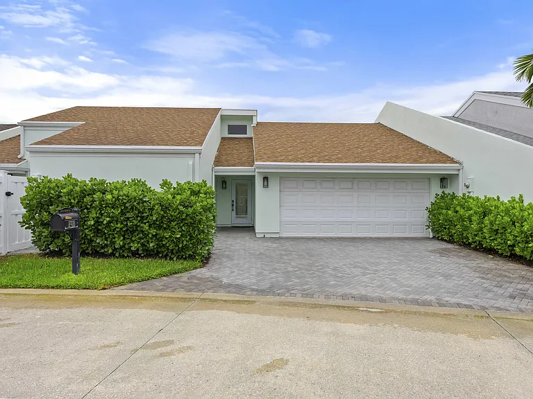 17235 Bay St — Photo 39