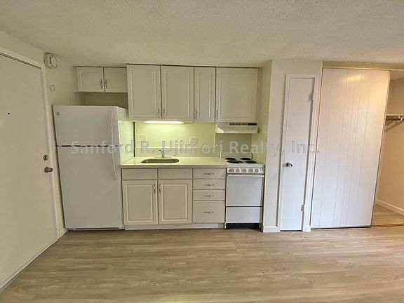 2nd image of 824 Kinau St APT 804