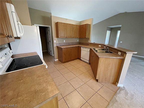 3rd image of 305 NE 9th St