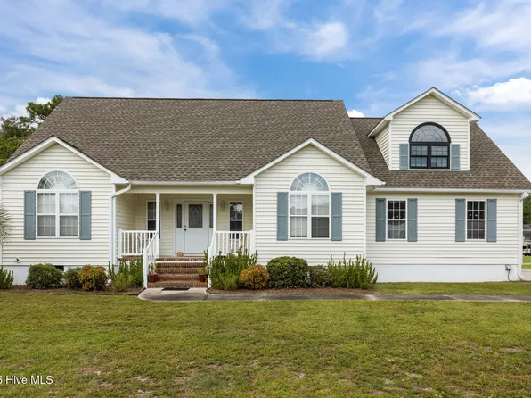 102 Tar Kiln Lane, Newport, NC 28570