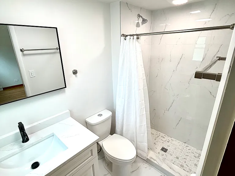 167 E Van Buren St #1 — Photo 17