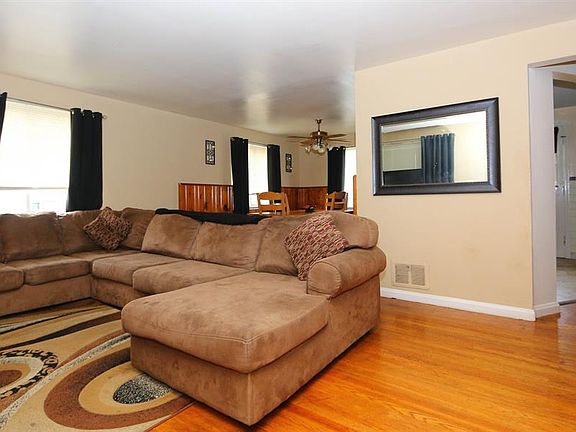 3rd image of 3392 Kathy Ln