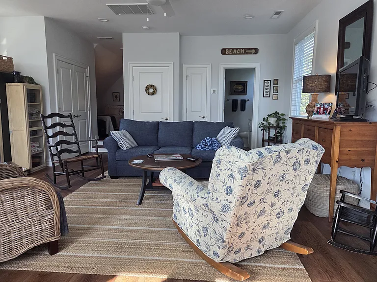 401 Virginia Ave — Photo 5