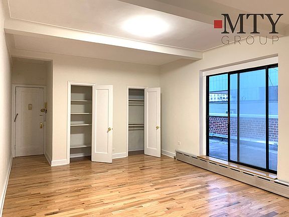 3rd image of 155 E 52nd St Ph E