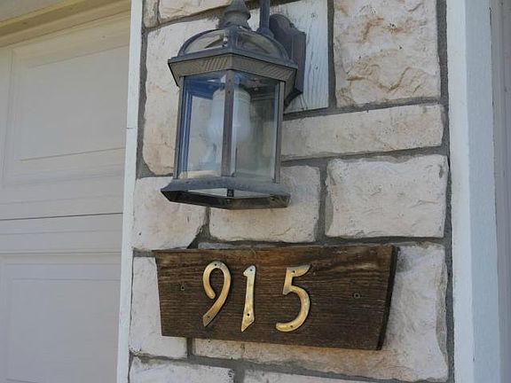 4th image of 915 N Chestnut Dr