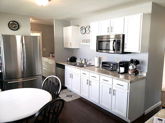5th image of 115 Linkay Pl
