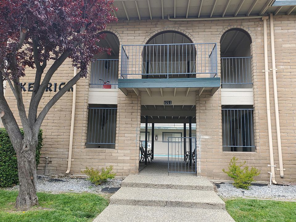 1st image of 1211 Kenny Dr #13