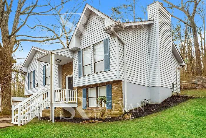 3 bed, 2.0 bath, 1034 sqft, $1,415 — Photo 3