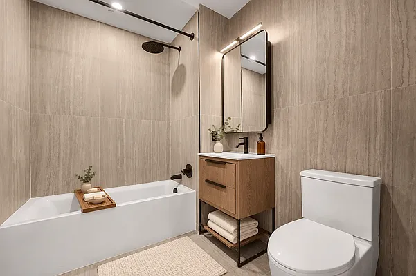 Bathroom, photo 1