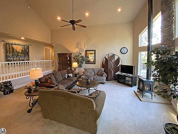 4th image of 12702 Cresthaven Dr #541