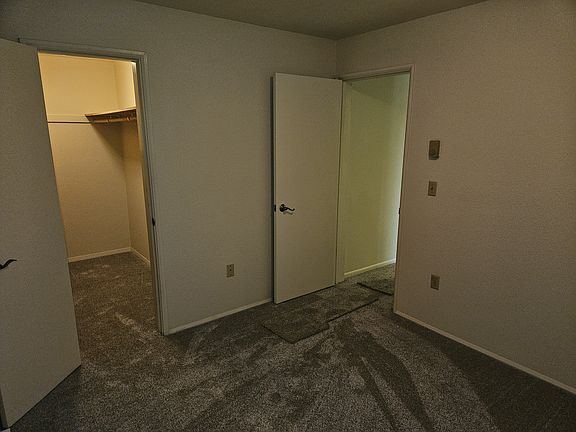 5th image of 3242 21st Ave W #M