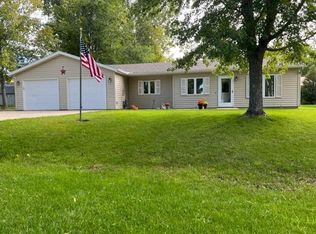 112 Rolling Oaks Ln, Darwin, MN 55324