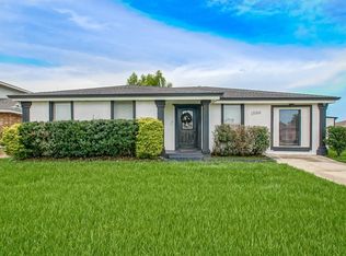 13166 Chateau Ct, New Orleans, LA 70129