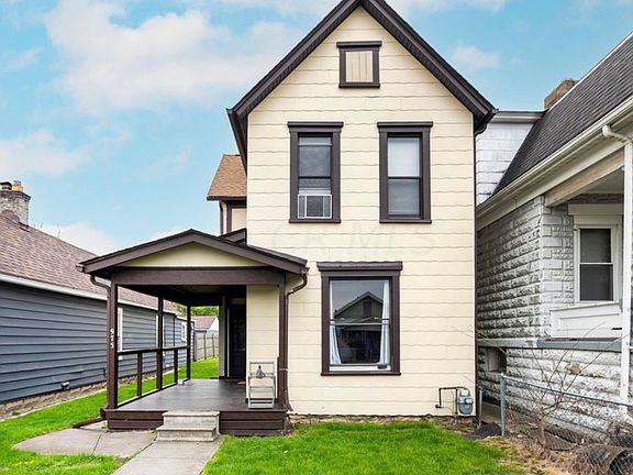 2nd image of 975 1/2 Campbell Ave #2