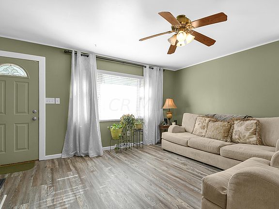 5th image of 574 Deerwood Ave E
