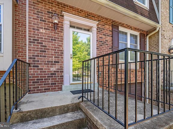 2nd image of 7958 Parkland Pl