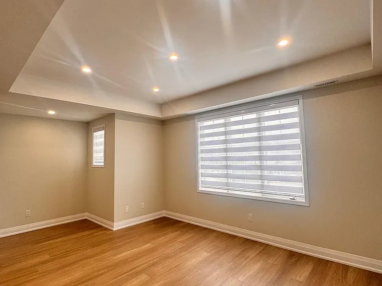 344 Edgehill Dr #UPPER — Photo 24