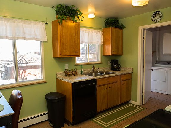 Kitchen w/ Dishwasher