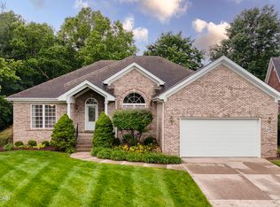 4704 Willow Forest Pl, Louisville, KY 40245
