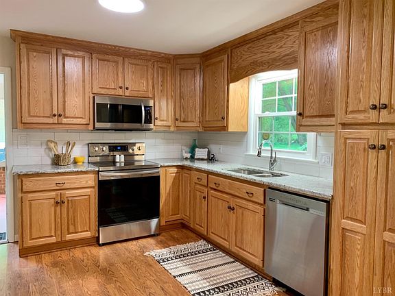 2nd image of 1126 Lakeview Dr Lot 432-435