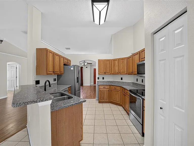 10384 SW 41st Ct — Photo 21
