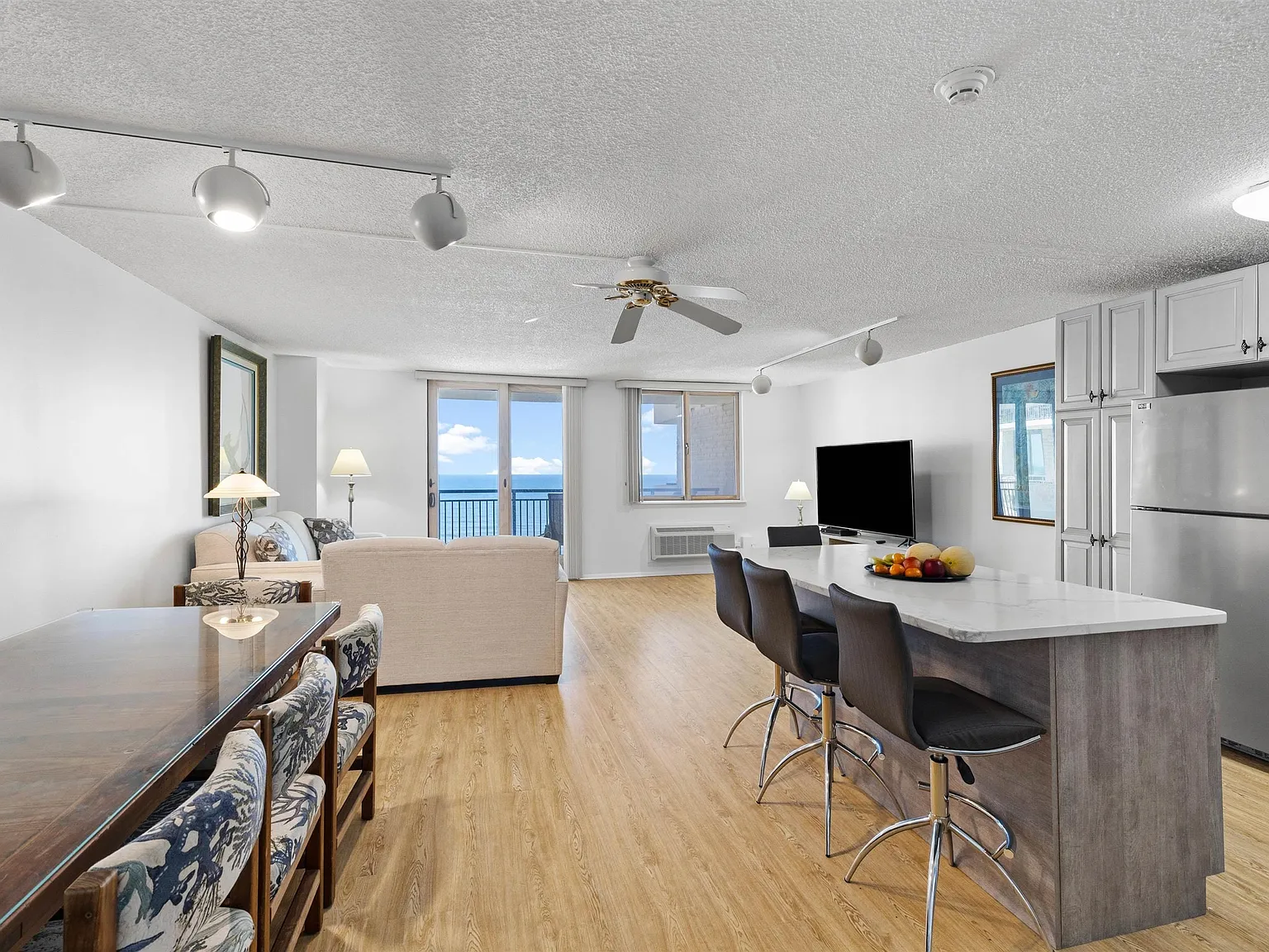 2 bed, 2.0 bath, 1250 sqft, $45,000 — Photo 4