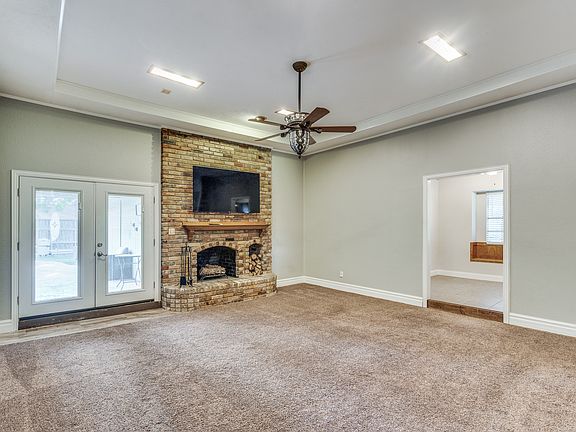5th image of 2308 Huntington Dr
