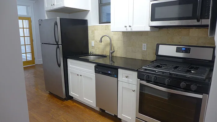 Rented by Garfield Realty  | media 34