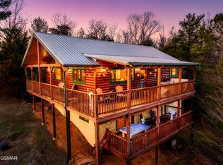 438 Ridge Line Way, Gatlinburg, TN 37738
