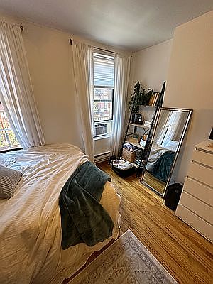 3rd image of 148 Orchard St APT 12