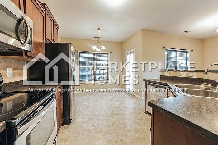 405 Peppermint Dr — Photo 10