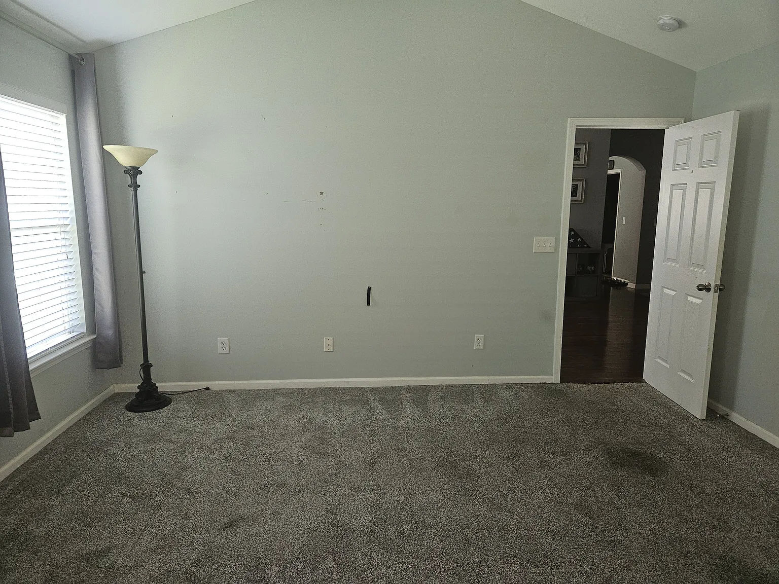 4 bed, 1841 sqft, $1,300 — Photo 4