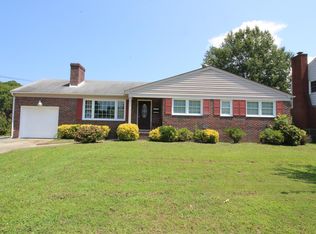 203 Hankins Dr, Hampton, VA 23669