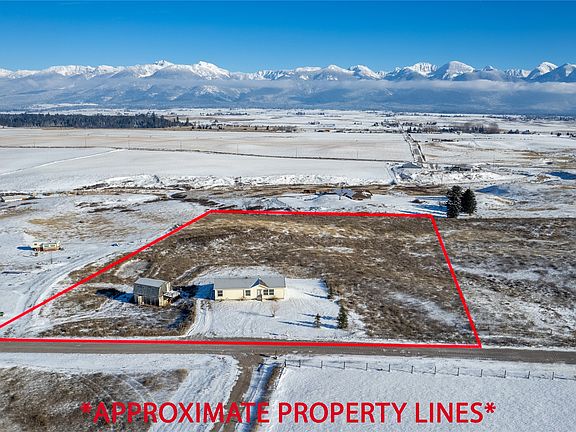 3rd image of 38596 Sloan Buttes Dr