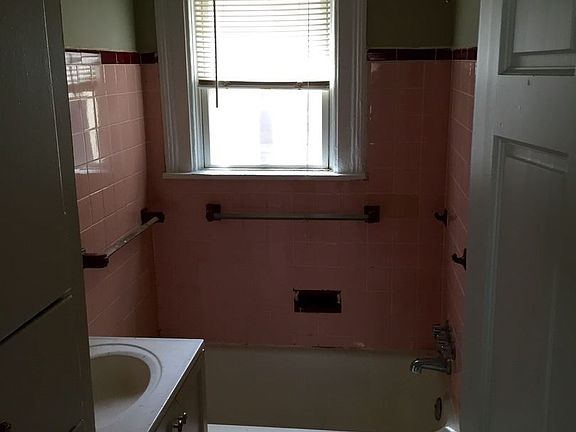 4th image of 748 Bridge St NW #1