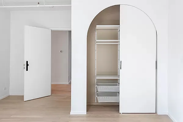 Rented by Compass | media 41